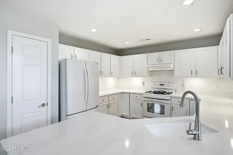 702 Tiara Drive Wilmington NC 28412