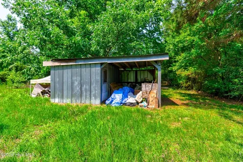 315 Messer Loop Road Burgaw NC 28425