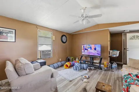 315 Messer Loop Road Burgaw NC 28425