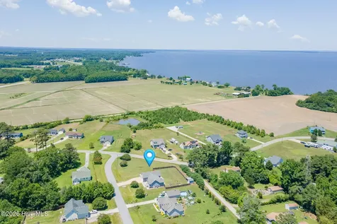 101 Doxey Creek Road Currituck NC 27929