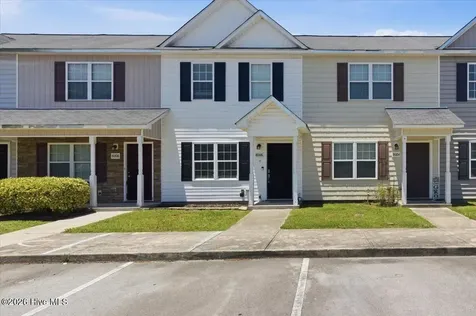 8006 Banister Loop Jacksonville NC 28546