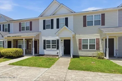 8006 Banister Loop Jacksonville NC 28546