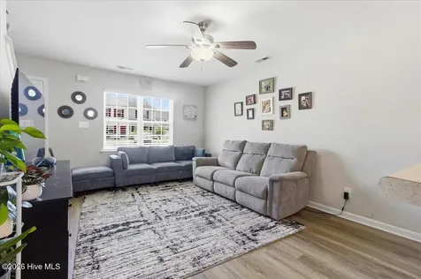8006 Banister Loop Jacksonville NC 28546