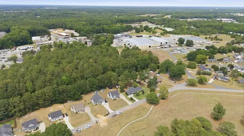 912 E Birchwood Drive Nashville NC 27856