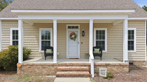 912 E Birchwood Drive Nashville NC 27856