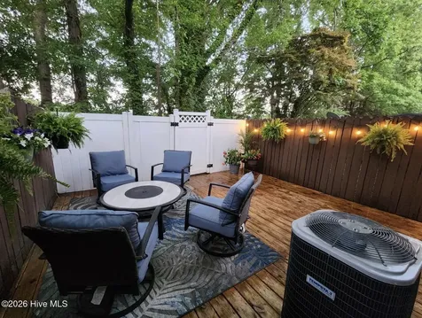 2191 Fox Run Drive Kinston NC 28504