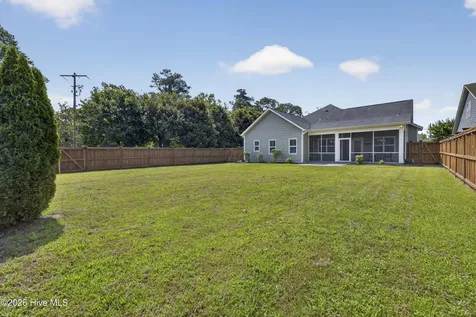 2236 Lakeside Circle Wilmington NC 28401
