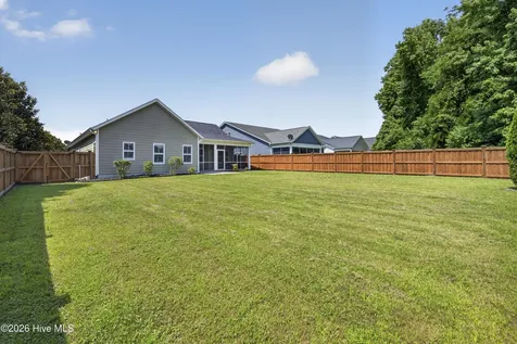 2236 Lakeside Circle Wilmington NC 28401