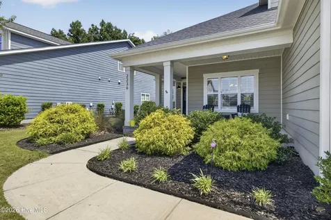 2236 Lakeside Circle Wilmington NC 28401
