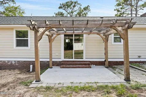 757 Silver Lake Road Wilmington NC 28412