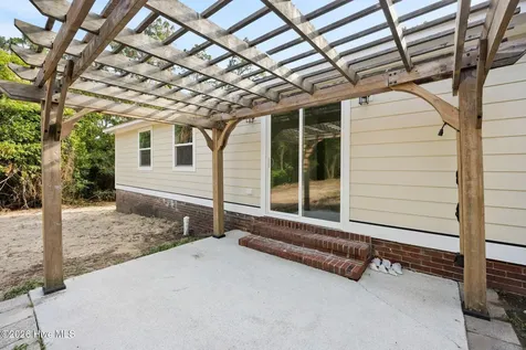 757 Silver Lake Road Wilmington NC 28412