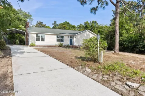 757 Silver Lake Road Wilmington NC 28412