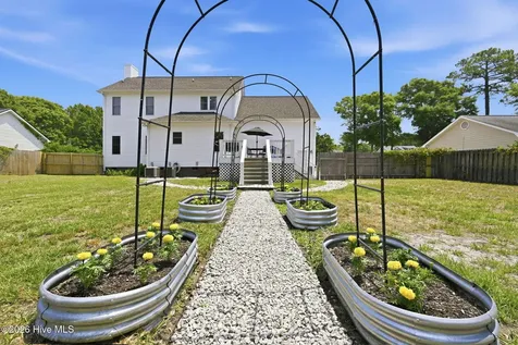 304 Marine Drive Sneads Ferry NC 28460