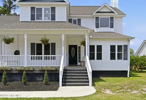 304 Marine Drive Sneads Ferry NC 28460