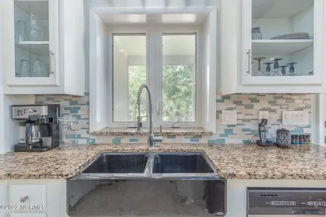 301 Sandy Point Drive Beaufort NC 28516