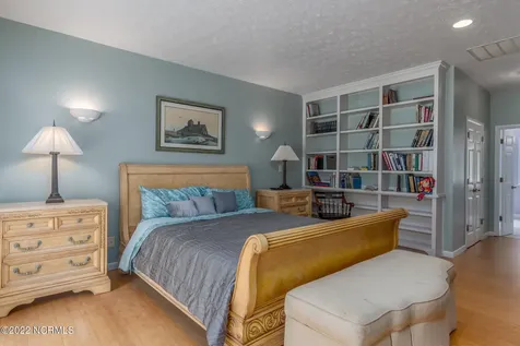 301 Sandy Point Drive Beaufort NC 28516