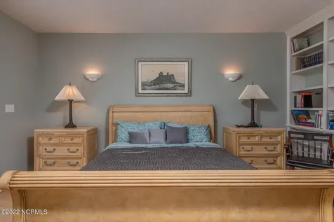 301 Sandy Point Drive Beaufort NC 28516