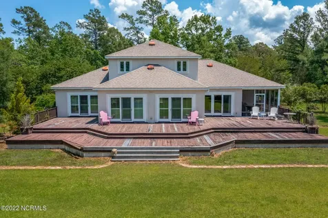 301 Sandy Point Drive Beaufort NC 28516