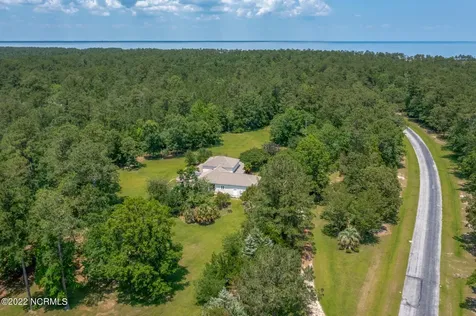 301 Sandy Point Drive Beaufort NC 28516