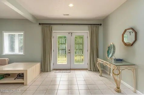 301 Sandy Point Drive Beaufort NC 28516