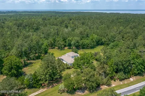 301 Sandy Point Drive Beaufort NC 28516