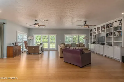301 Sandy Point Drive Beaufort NC 28516