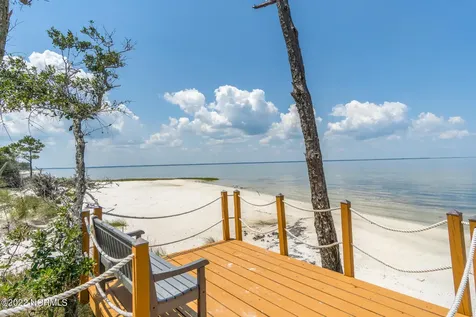 301 Sandy Point Drive Beaufort NC 28516