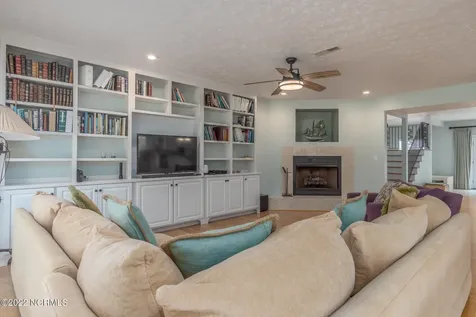 301 Sandy Point Drive Beaufort NC 28516