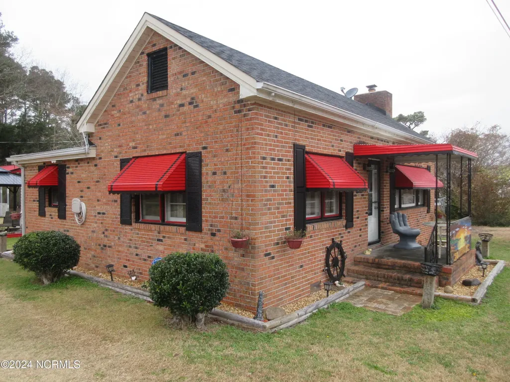 9036 Caratoke Highway Harbinger NC 27941