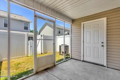 1011 Banister Loop Jacksonville NC 28546