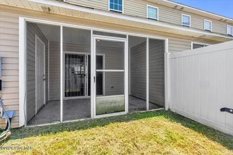 1011 Banister Loop Jacksonville NC 28546