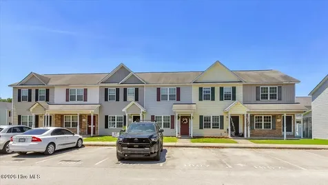 1011 Banister Loop Jacksonville NC 28546