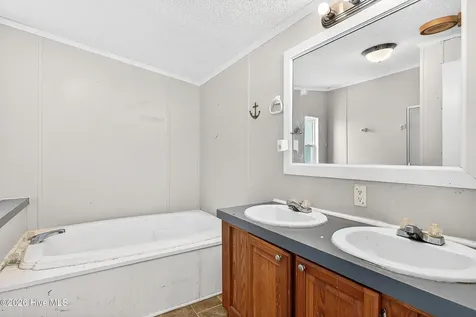 2676 White Oak River Road Maysville NC 28555