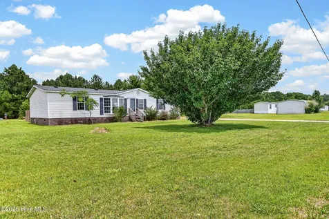 2676 White Oak River Road Maysville NC 28555