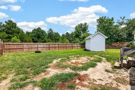 2676 White Oak River Road Maysville NC 28555