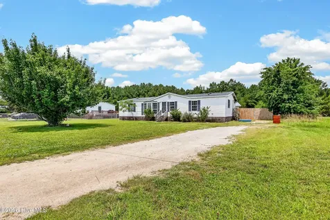 2676 White Oak River Road Maysville NC 28555
