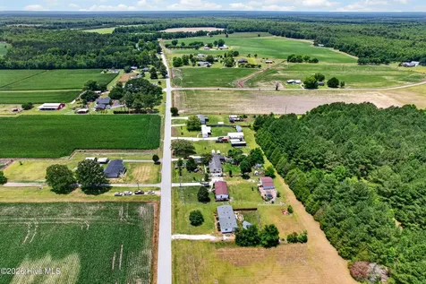 2676 White Oak River Road Maysville NC 28555