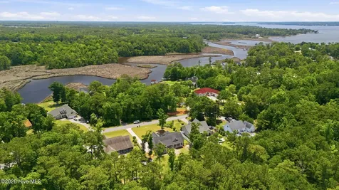 219 White Oak Bluff Road Stella NC 28582