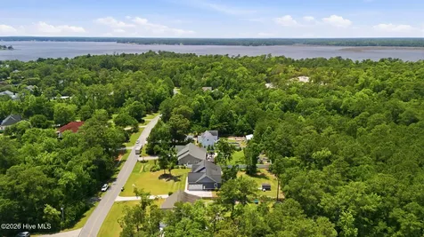 219 White Oak Bluff Road Stella NC 28582