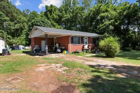 9781 Red Oak Road Whitakers NC 27891