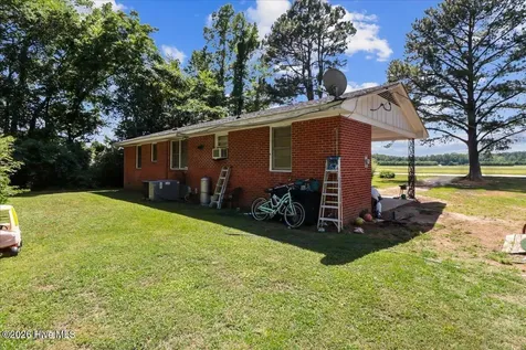 9781 Red Oak Road Whitakers NC 27891