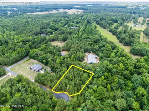 129 Dodge Lane Wallace NC 28466