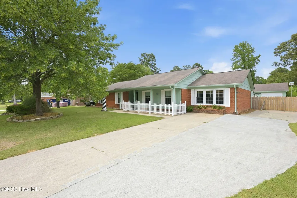 913 Colony Drive New Bern NC 28562