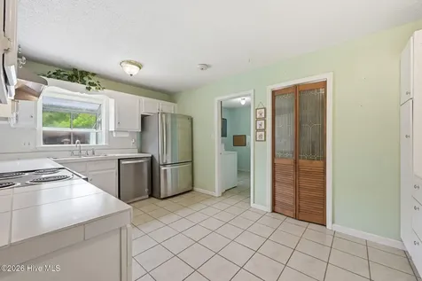 913 Colony Drive New Bern NC 28562