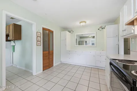 913 Colony Drive New Bern NC 28562