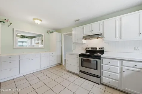 913 Colony Drive New Bern NC 28562