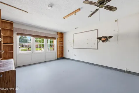 913 Colony Drive New Bern NC 28562