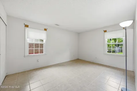 913 Colony Drive New Bern NC 28562