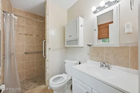 913 Colony Drive New Bern NC 28562