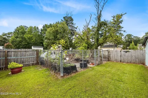 913 Colony Drive New Bern NC 28562